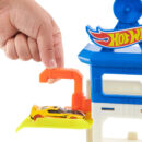 Mattel Hot Wheels Attacking Shark Escape