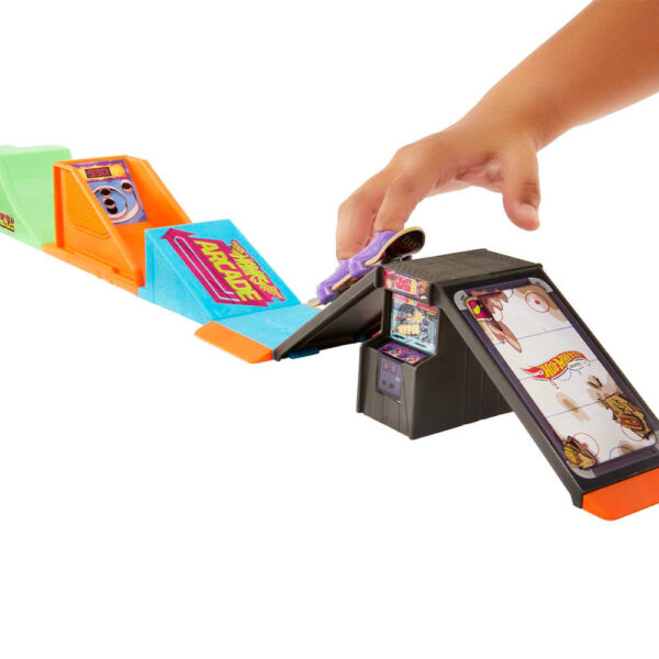Mattel Hot Wheels Skate Tony Hawk Arcade Skatepark - Image 3