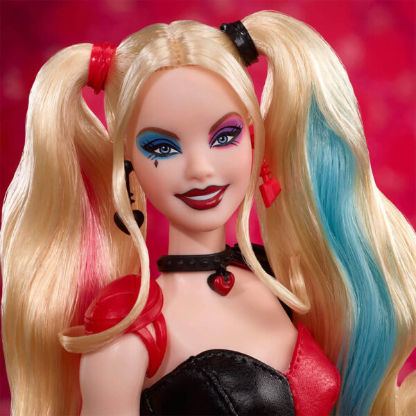 Mattel Barbie Signature Harley Quinn Collector Doll with Posable Body, Iconic Outfit, and Mallet Accessory, DC Batman 85th Anniversary Collectible - Image 5