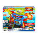 Mattel Hot Wheels City Tunnel Twist Car Wash & Color Shifters Vehicle in 1:64 Scale
