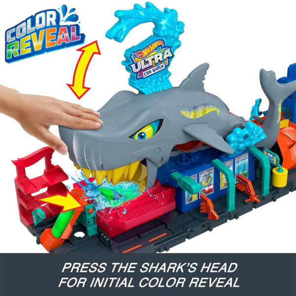 Mattel Hot Wheels City Ultra Shark Car Wash With Color Reveal Toy Car in 1:64 Scale - Image 3