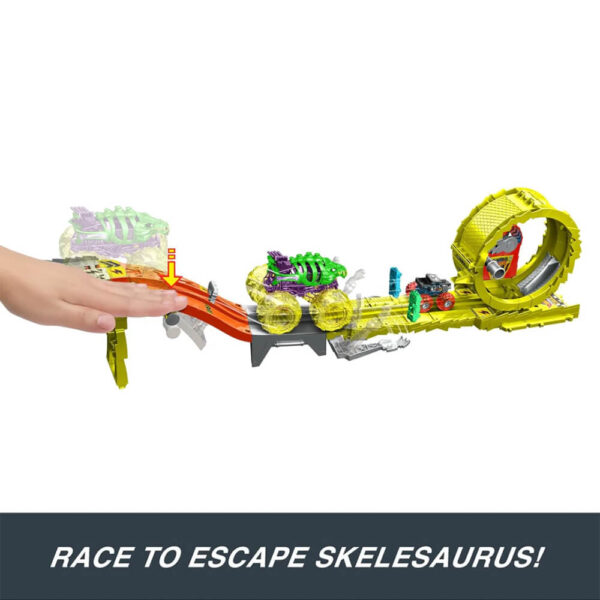Mattel Hot Wheels Monster Trucks Power Smashers Charge & Chase Challenge Track Set With Oversized Skelesaurus, 1:64 Scale Bone Shaker & 2 Crushed Cars - Image 4