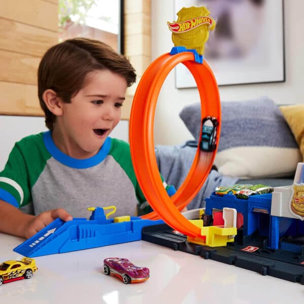 Mattel Hot Wheels City Super Police Station Playset With 1:64 Scale Police Toy Car & Adjustable Track Loop - Image 6
