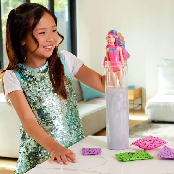 Mattel Barbie Color Reveal Fashion Doll & Accessories with 6 Surprises, Disco Star Series with Metallic Shine & Color-Change Bodice - Image 7